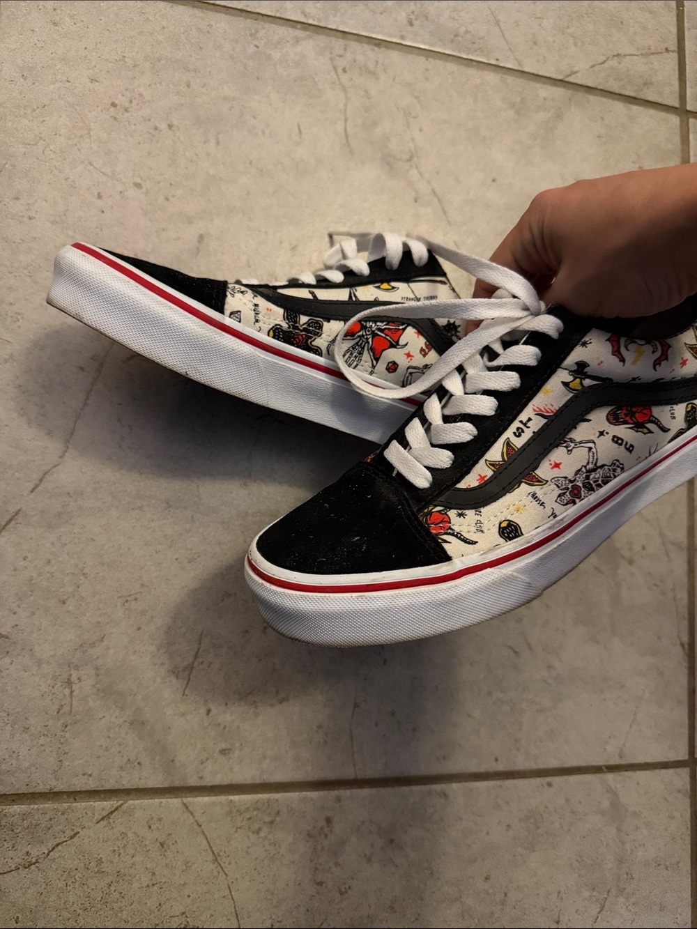 Vans Black White Red Tattoo Print Low-Top Sneakers - Picture 8 of 8
